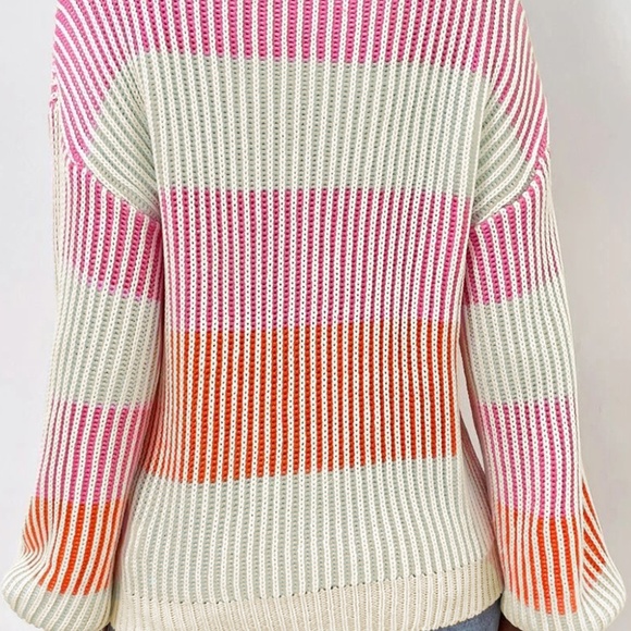 B211 Pink Colorblock Textured Knit Bubble Sleeve Sweater - Picture 3 of 3